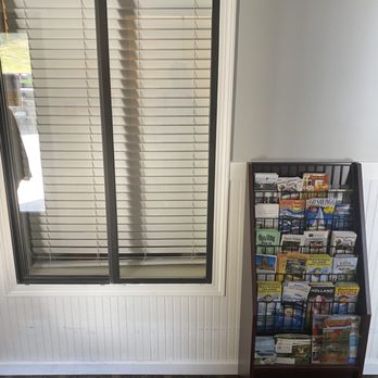 Pointes North Inn - Windows facing into hallway - Hotels Near Me - Charlevoix, Michigan