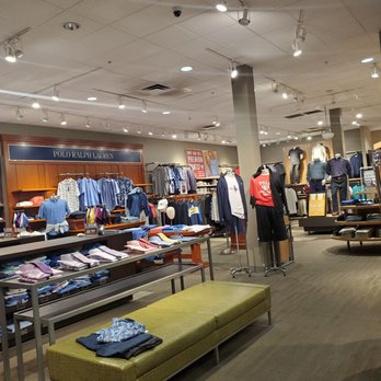DXL - Shoe Stores Near Me - Lakewood, California