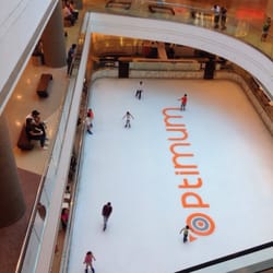 Optimum Outlet - Ice rink at optimum