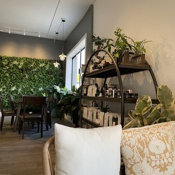 Macadons - Nice relaxing interiors. Good place to sit and chat. - Macarons Near Me - Renton, Washington Macadons - Nice relaxing interiors. Good place to sit and chat. - Macarons Near Me - Renton, Washington