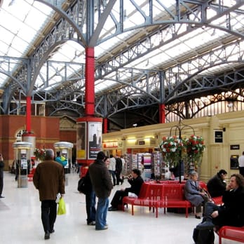 Marks and Spencer - Main concourse from the main entrance. There is no waiting room, but plenty of seats in the concourse. - Public Transportation Near Me - London, XGL