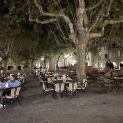 Cafe de l'Oustal - On the town square...