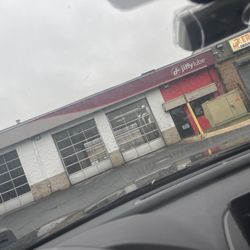 Jiffy Lube - Front of the building