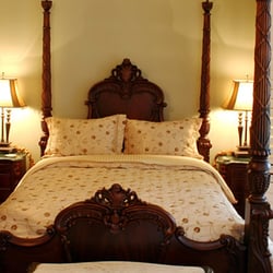 Fairfax House - Murphy Suite bed