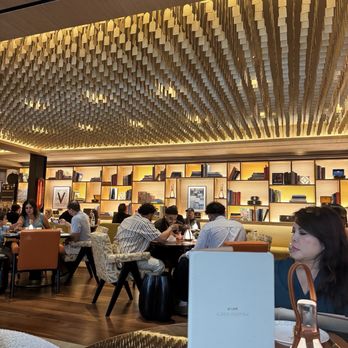 Le Café Louis Vuitton - Cafes Near Me - New York, New York Le Café Louis Vuitton - Cafes Near Me - New York, New York