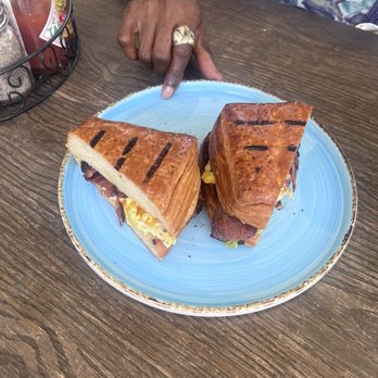 Wild Oak Cafe - Breakfast Croissant - Cafes Near Me - Glendale, California Wild Oak Cafe - Breakfast Croissant - Cafes Near Me - Glendale, California