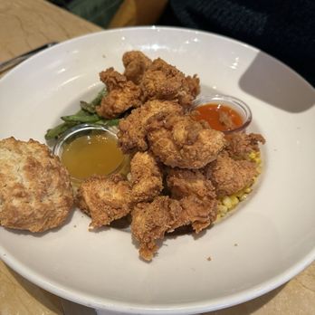 The Cheesecake Factory - Fried chicken bowl - Desserts Near Me - Winter Park, Florida The Cheesecake Factory - Fried chicken bowl - Desserts Near Me - Winter Park, Florida