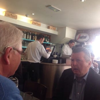 Al Vesuvio Pizzeria - Lunch time crowd - Pizza Near Me - Temple Bar, D Al Vesuvio Pizzeria - Lunch time crowd - Pizza Near Me - Temple Bar, D