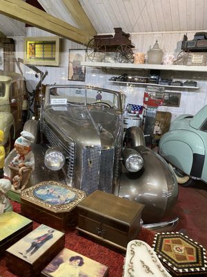 White Fence Farm by null