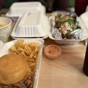 Bread & Circus Sandwich Kitchen - Vietnamese Fried Chicken - Sandwiches Near Me - Sioux Falls, South Dakota