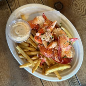 Hook & Anchor - Seafood Near Me - Costa Mesa, California