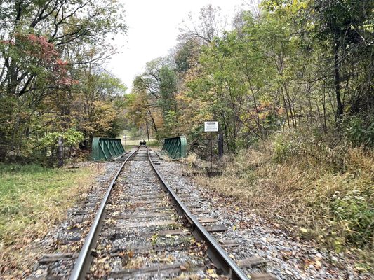 Tracks and Yaks by null