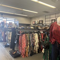 Clothes Mentor Springfield, IL