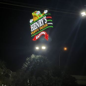 Henry’s Puffy Tacos - Mexican Near Me - San Antonio, Texas