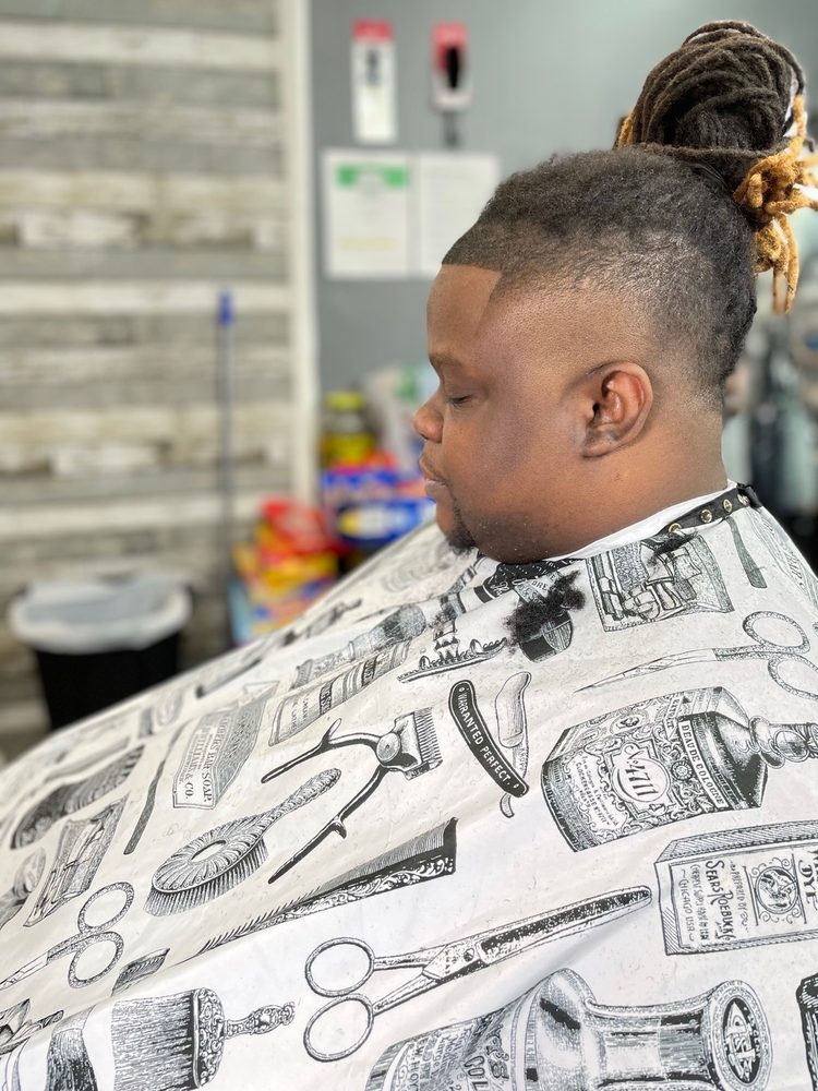 TOM THE BARBERS GROOMING EXPERIENCE Updated June 2024 11 Photos