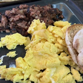 The Country Store - a plate of breakfast foods - Delis Near Me - Venetia, Pennsylvania The Country Store - a plate of breakfast foods - Delis Near Me - Venetia, Pennsylvania