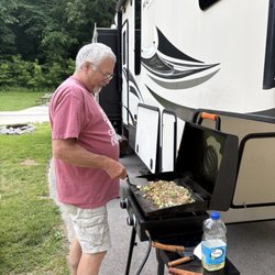 Cummins Ferry - Cooking outside on our flattop griddle