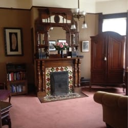 Hinds Victorian Guest House - The lounge area