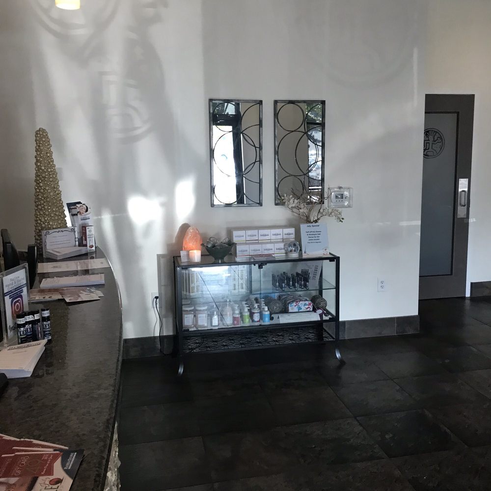 HAND & STONE MASSAGE AND FACIAL SPA 20 Photos & 51 Reviews Massage