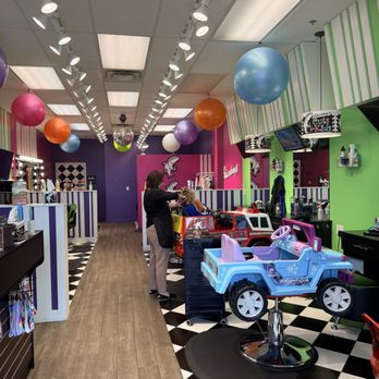 Sharkey's Cuts For Kids - Interior - Kids Hair Salons Near Me - Austin, Texas Sharkey's Cuts For Kids - Interior - Kids Hair Salons Near Me - Austin, Texas