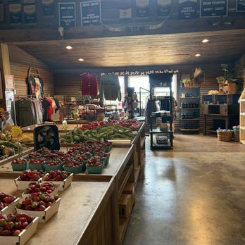 Jenschke Orchards - Christmas Trees Near Me - Fredericksburg, Texas