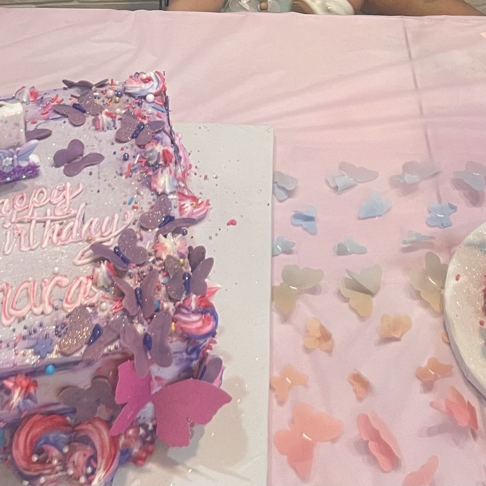 Cake Mix - Both the cakes I ordered - Desserts Near Me - Odessa, Texas Cake Mix - Both the cakes I ordered - Desserts Near Me - Odessa, Texas