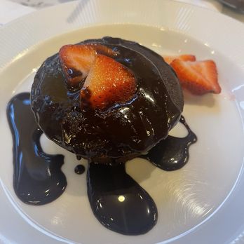 OneUp Restaurant & Lounge - Chocolate cake... not the best - New American Near Me - San Francisco, California OneUp Restaurant & Lounge - Chocolate cake... not the best - New American Near Me - San Francisco, California