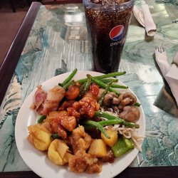 Grace Chinese Buffet - Bean sprouts, mushrooms, crab rangoons, chicken of many kinds.  And this is just my first plate!