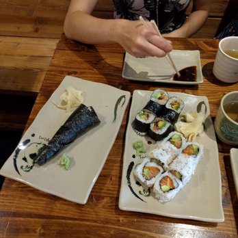 Sushi On Bloor - Yum - Sushi Bars Near Me - Toronto, Ontario Sushi On Bloor - Yum - Sushi Bars Near Me - Toronto, Ontario