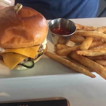 Sonder - Sonder cheeseburger... very good! - Salad Near Me - Bakersfield, California Sonder - Sonder cheeseburger... very good! - Salad Near Me - Bakersfield, California