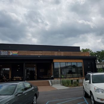 TEN20 Craft Brewery - Ten20 Brewery - Breweries Near Me - Louisville, Kentucky