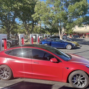 Tesla Supercharger - Williams - Chargers - EV Charging Stations Near Me - Williams, California