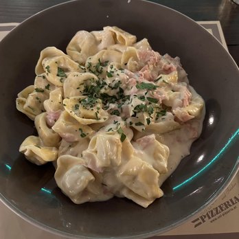 Uni Pizzeria - Tortellini - Pizza Near Me - Klagenfurt, 2