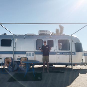 Kate's Lazy Desert - Tinkerbell Trailer - Hotels Near Me - Landers, California