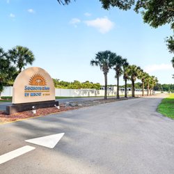 Seasons In The Sun RV Resort - Resort Entrance