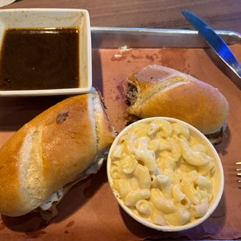 OZ Smokehouse - Beef brisket AuJus sandwich with mac & cheese - Barbeque Near Me - Rogers, Arkansas OZ Smokehouse - Beef brisket AuJus sandwich with mac & cheese - Barbeque Near Me - Rogers, Arkansas