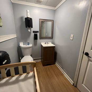 Cylantro's - Restroom with changing table - Venezuelan Near Me - Kennesaw, Georgia Cylantro's - Restroom with changing table - Venezuelan Near Me - Kennesaw, Georgia