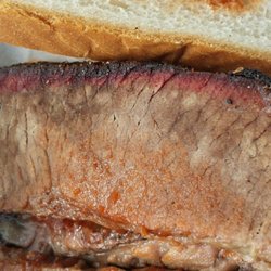 Circle 4 Bar-B-Q - Nicely smoked & tender sliced beef.