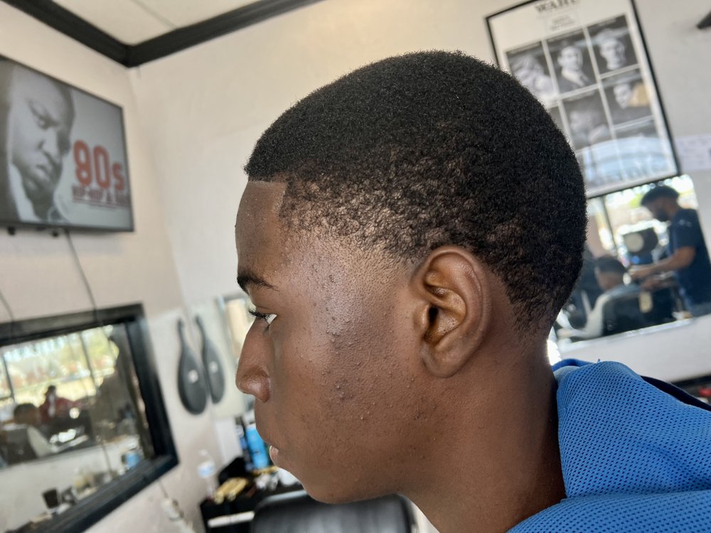 Double RR Fades Logo