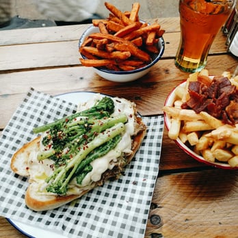 Bread Meats Bread - Burgers Near Me - Glasgow, GLG