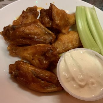 Vinny's Backyard Restaurant - Buffalo wings - Sports Bars Near Me - Stamford, Connecticut Vinny's Backyard Restaurant - Buffalo wings - Sports Bars Near Me - Stamford, Connecticut