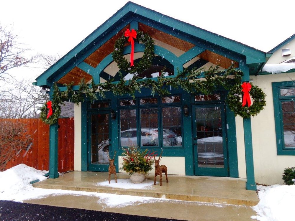 LAKE FOREST KENNEL CLUB Updated August 2024 40 Photos & 21 Reviews