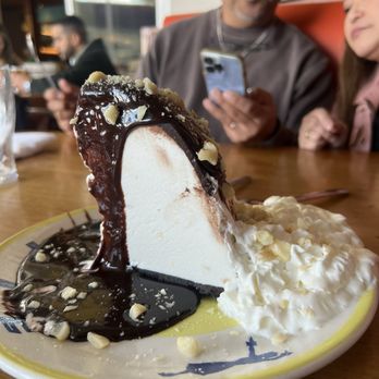 Duke's La Jolla - Hula Pie It's amazing! thank you william !!!!!!!!!!!!!!!!! - New American Near Me - La Jolla, California Duke's La Jolla - Hula Pie It's amazing! thank you william !!!!!!!!!!!!!!!!! - New American Near Me - La Jolla, California