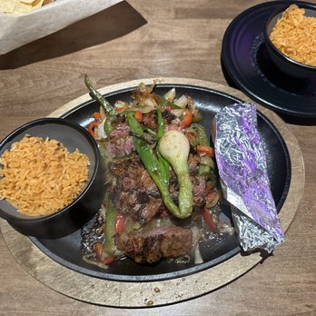 The Mexicano - Beef fajitas - Mexican Near Me - Phoenix, Arizona The Mexicano - Beef fajitas - Mexican Near Me - Phoenix, Arizona