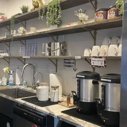 Highroad Hostel