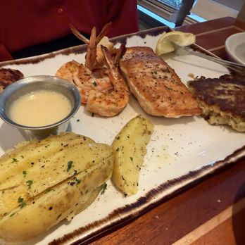 Pappas Seafood House - Salmon, Shrimp, Scallops & Crabcake - Seafood Near Me - Webster, Texas Pappas Seafood House - Salmon, Shrimp, Scallops & Crabcake - Seafood Near Me - Webster, Texas