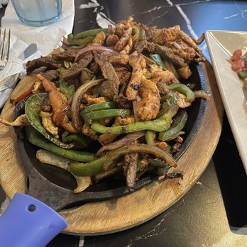 Plaza Azteca - Mixed chicken and steak fajitas - Mexican Near Me - Harrisburg, Pennsylvania Plaza Azteca - Mixed chicken and steak fajitas - Mexican Near Me - Harrisburg, Pennsylvania