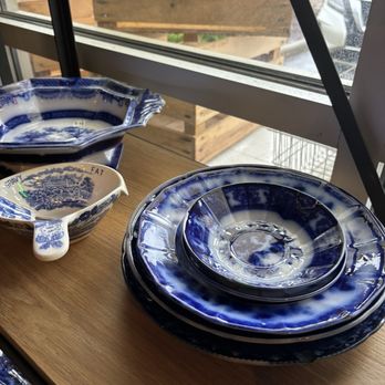 American Vintage - Antiques Near Me - Williamsburg, Virginia