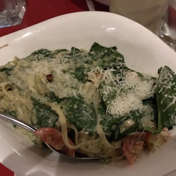 Vapiano - Miami - Shrimp with spinach and a cream sauce - Italian Near Me - Miami, Florida Vapiano - Miami - Shrimp with spinach and a cream sauce - Italian Near Me - Miami, Florida