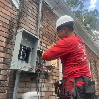 Arlington Electric - One of our technician is replacing an old outdoor panel - Electricians Near Me - Arlington, Tennessee